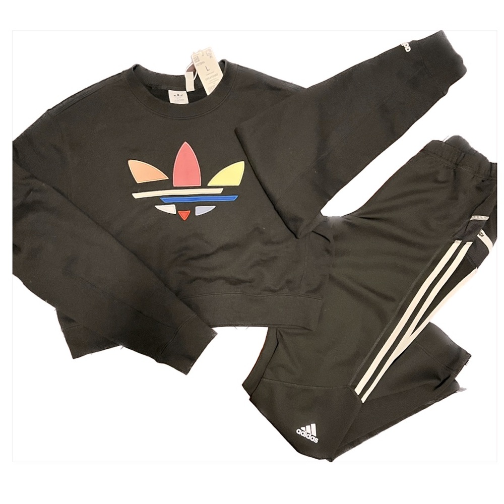 ADIDAS crop sweater L